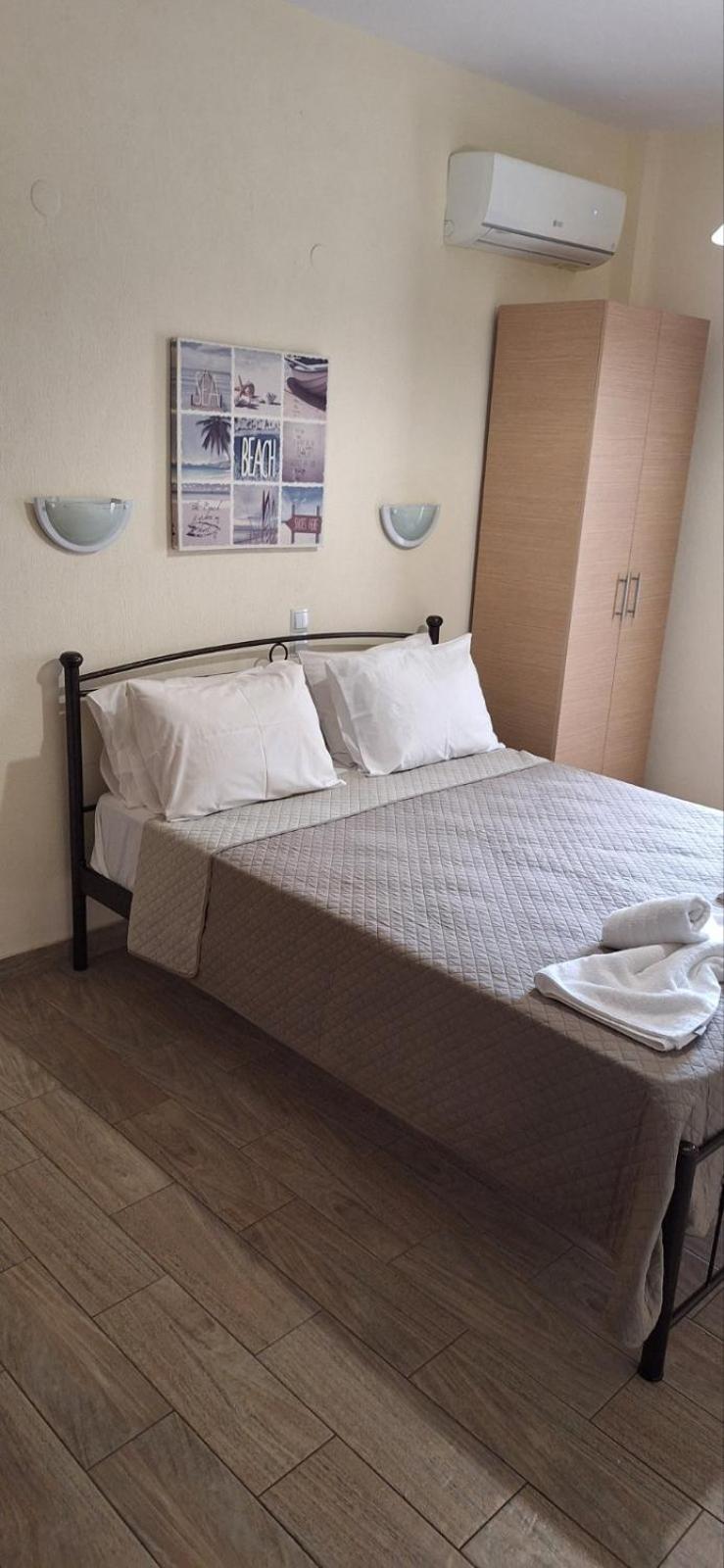 P.A.G Apartments Nea Roda Room photo